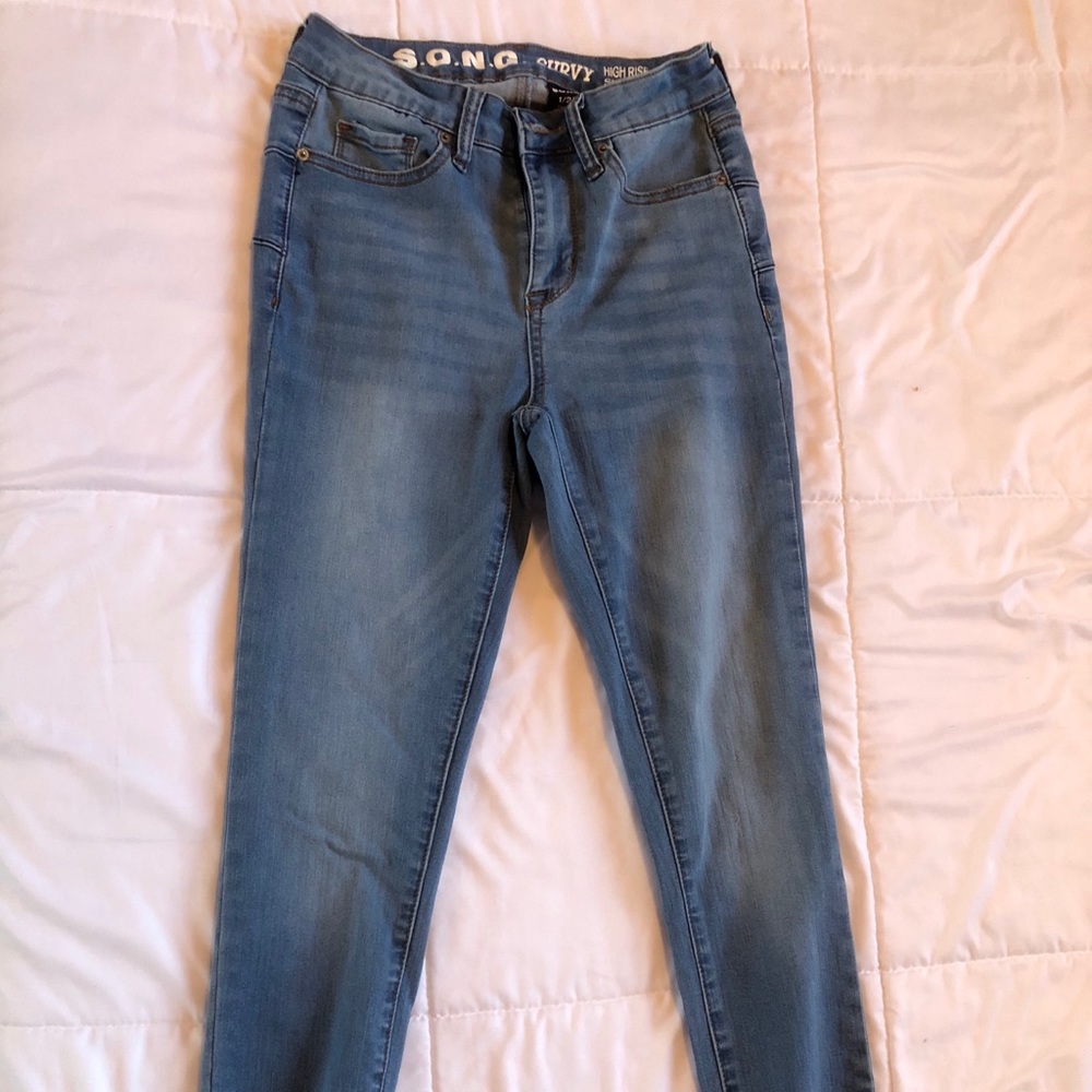 High waisted jeans